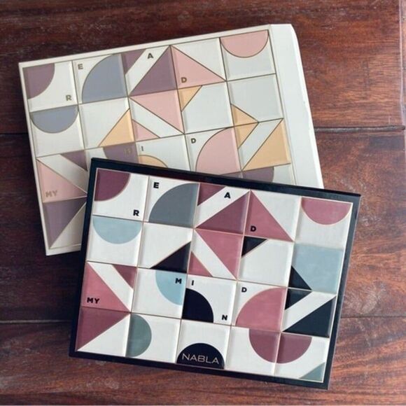 NABLA Read My Mind Eyeshadow Palette - Picture 7 of 10